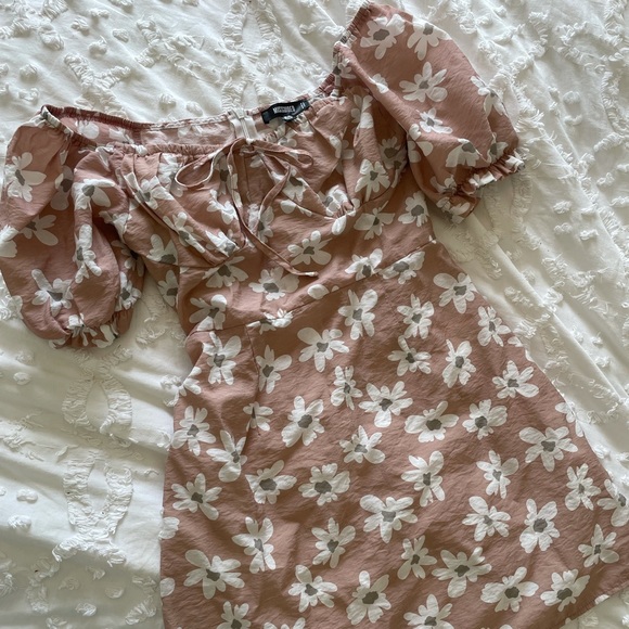 Light pink gray floral puff sleeve dress small - Picture 2 of 6